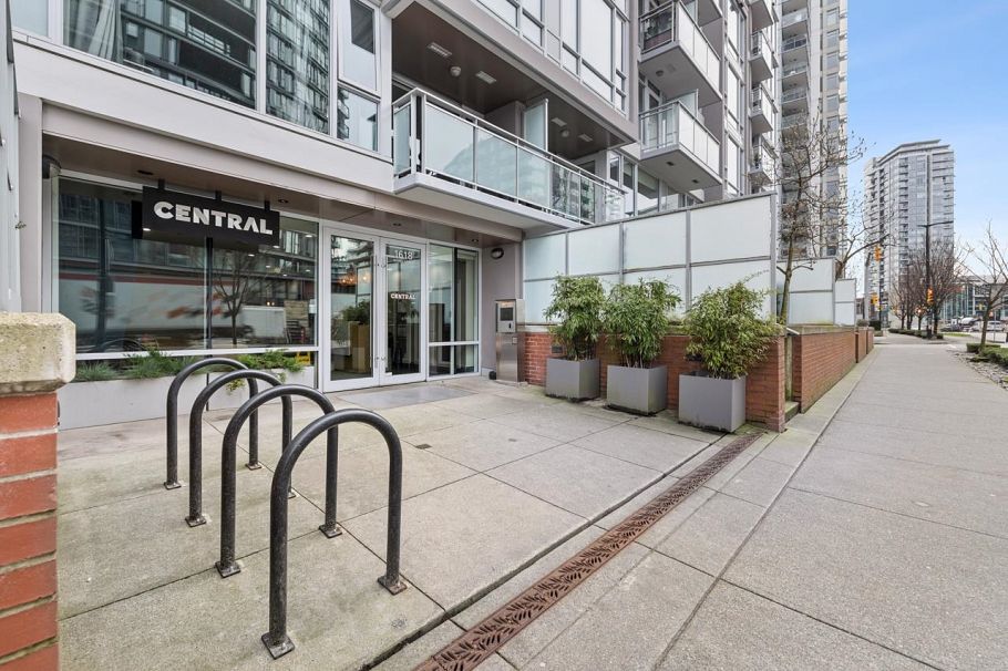 806 1618 Quebec Street Vancouver, BC - 31