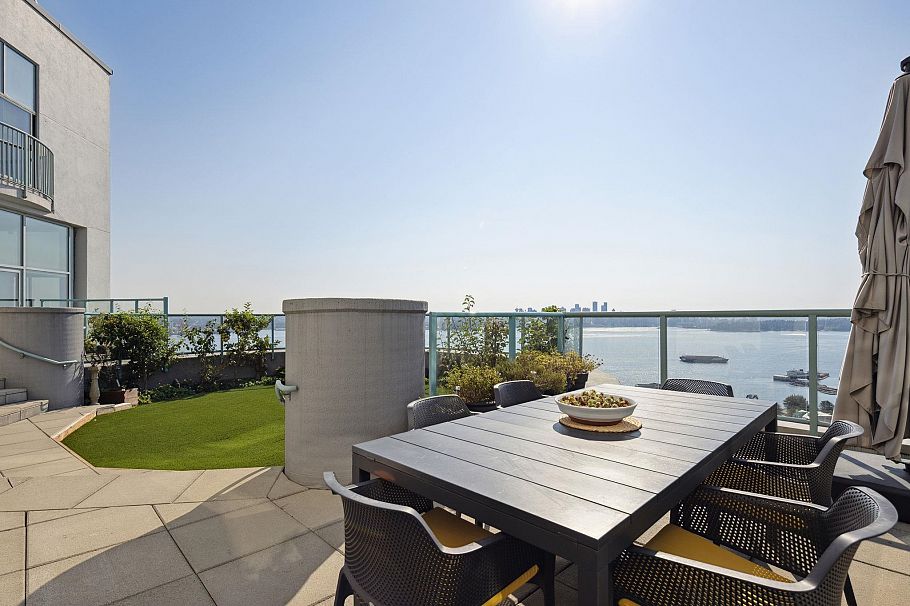 2901 120 W 2nd Street North Vancouver, BC - 24