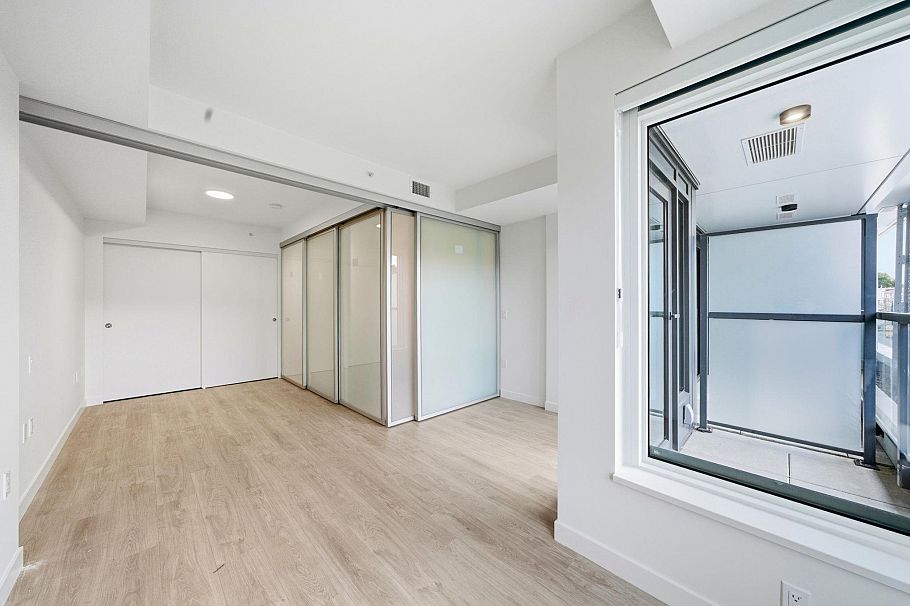 311 2803 W 4th Avenue Vancouver, BC - 3