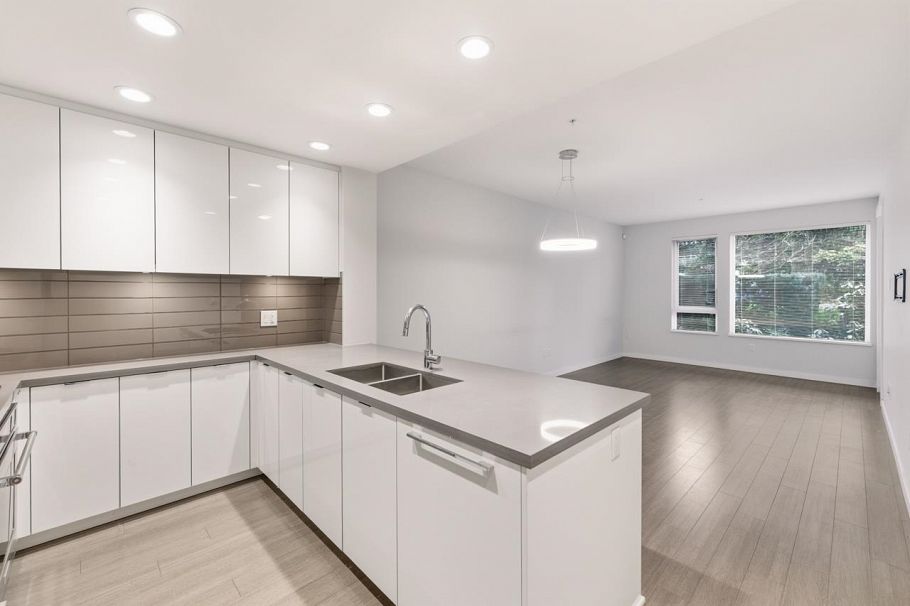 118 255 W 1st Street North Vancouver, BC - 12