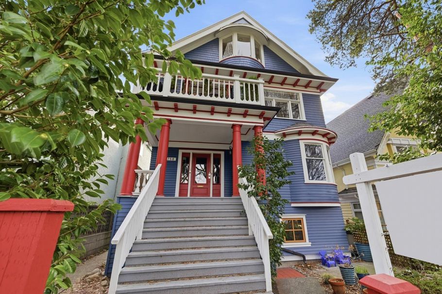 1758 Venables Street Vancouver, BC - 2