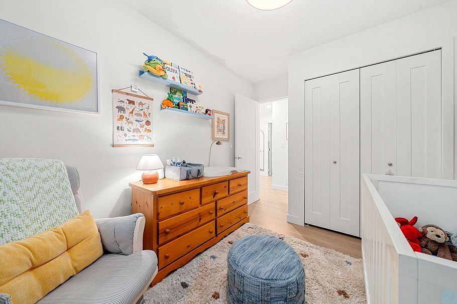 34 1910 Cedar Village Crescent North Vancouver, BC - 18