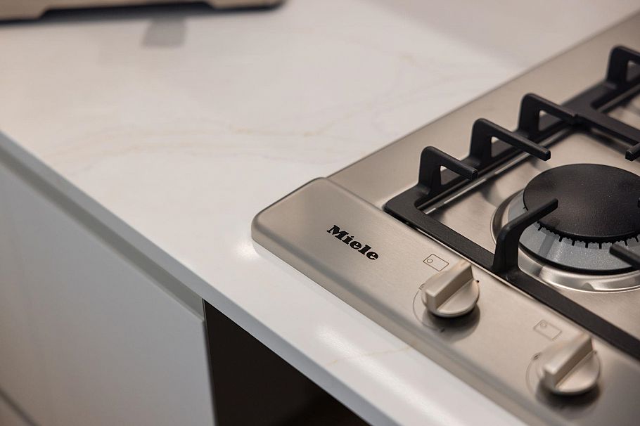 TH1 135 E 13 Street North Vancouver, BC - 10