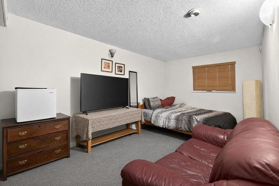 557 E 21st Avenue Vancouver, BC - 15