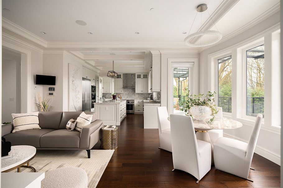 3955 W Broadway Vancouver, BC - 10