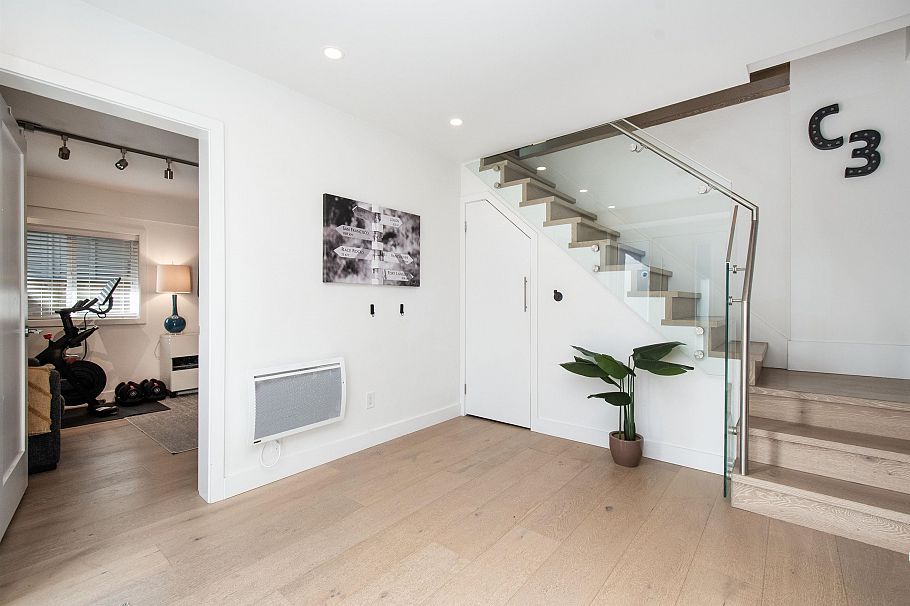 3981 Lynn Valley Road North Vancouver, BC - 28