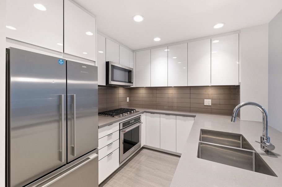 118 255 W 1st Street North Vancouver, BC - 11