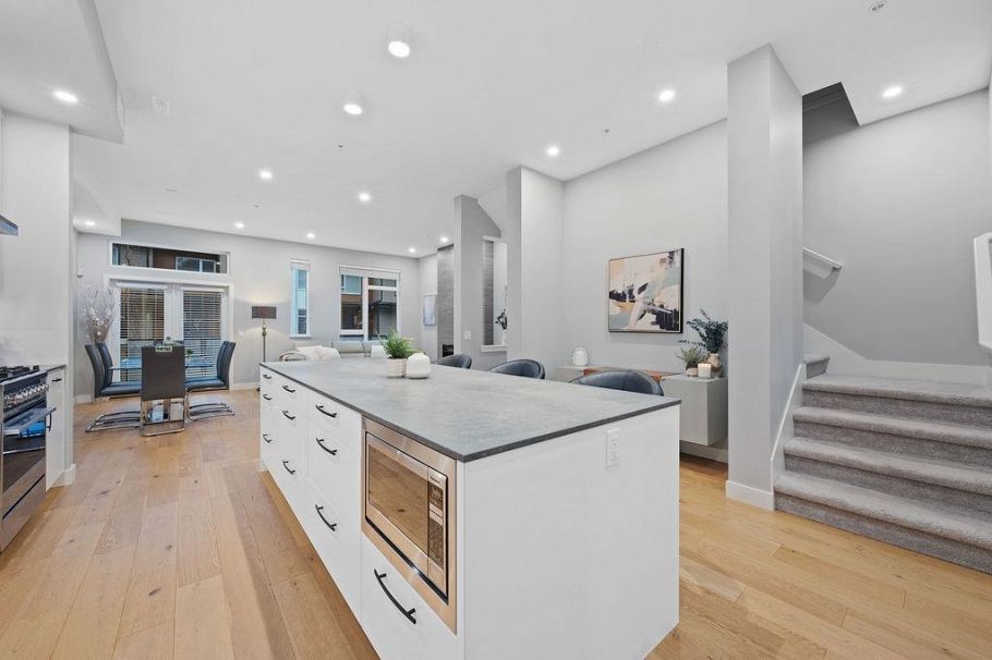 4684 Capilano Road North Vancouver, BC - 3