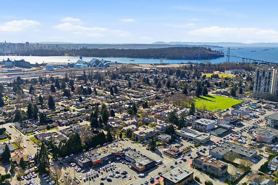 203 1538 Bowser Avenue North Vancouver, BC - 39