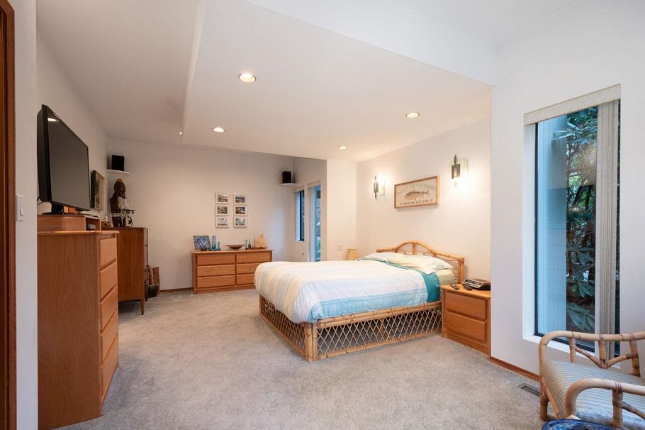 1605 Lockehaven Road North Vancouver, BC - 17