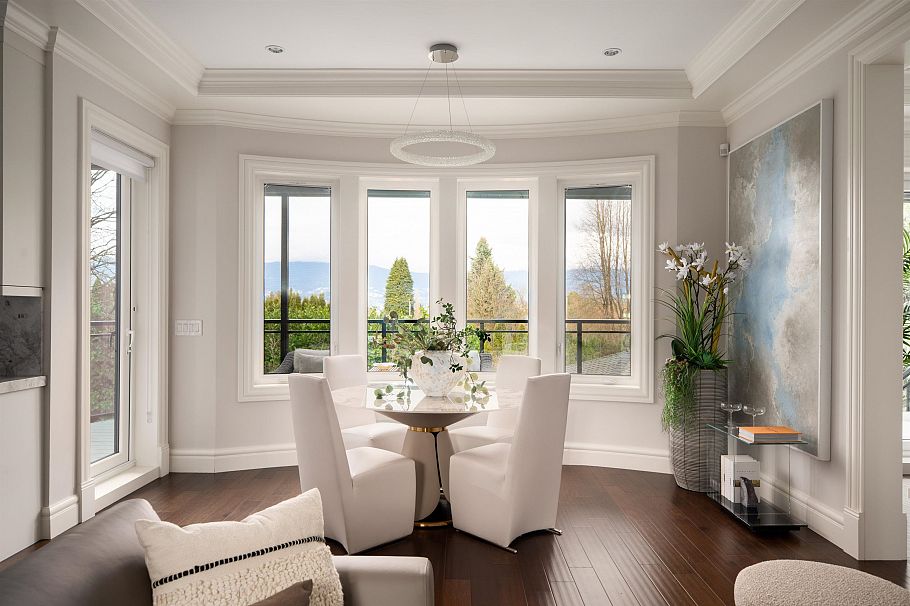 3955 W Broadway Vancouver, BC - 12