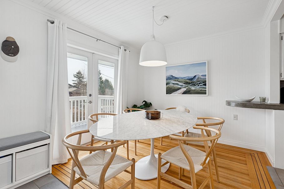 1425 William Avenue North Vancouver, BC - 26