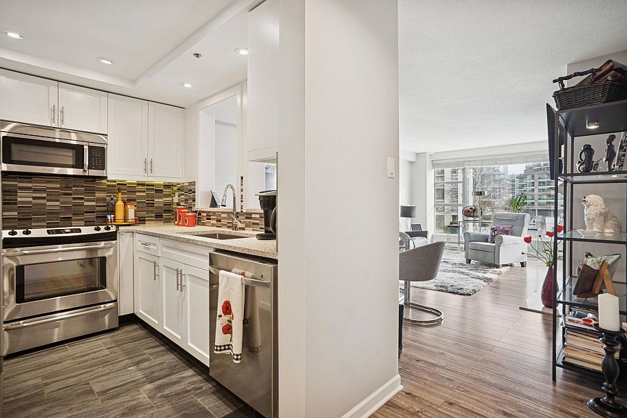 203 1008 Beach Avenue Vancouver, BC - 12