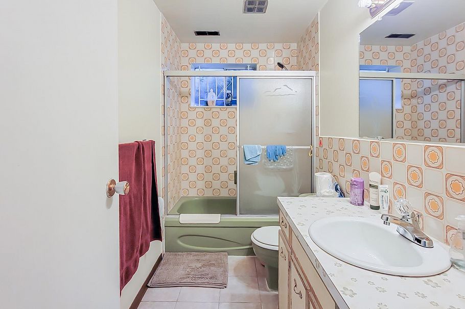 2155 Burquitlam Drive Vancouver, BC - 15