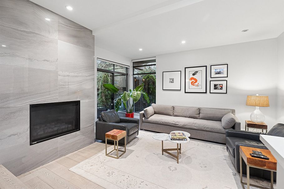 4308 Yew Street Vancouver, BC - 1