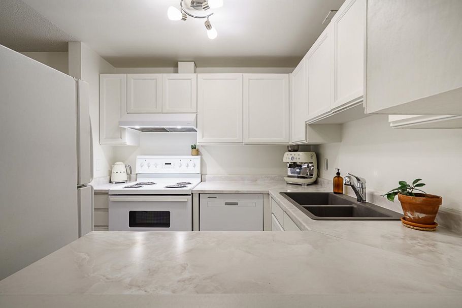 302 936 Bute Street Vancouver, BC - 15