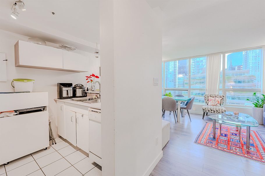 1204 555 Jervis Street Vancouver, BC - 12