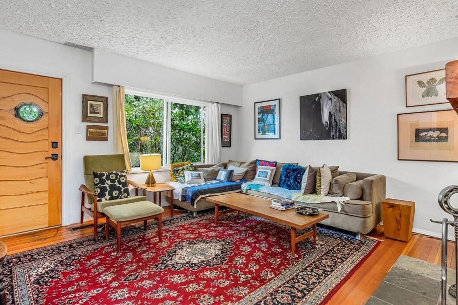 2917 E 28th Avenue Vancouver, BC - 3