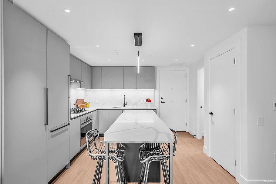 506 2235 E Broadway Vancouver, BC - 10