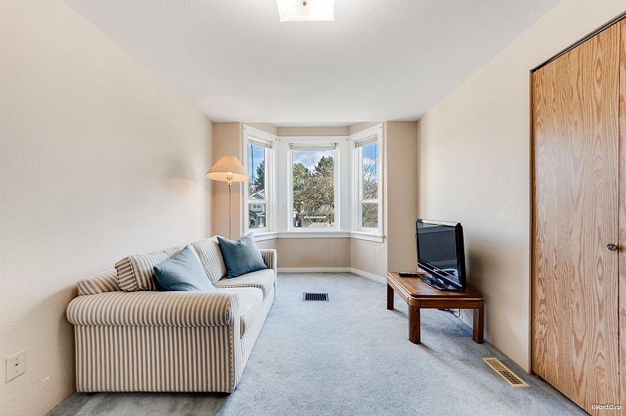 5871 Argyle Street Vancouver, BC - 11