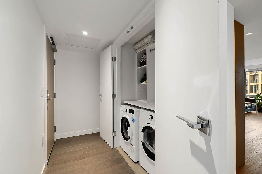 1305 1111 Richards Street Vancouver, BC - 6