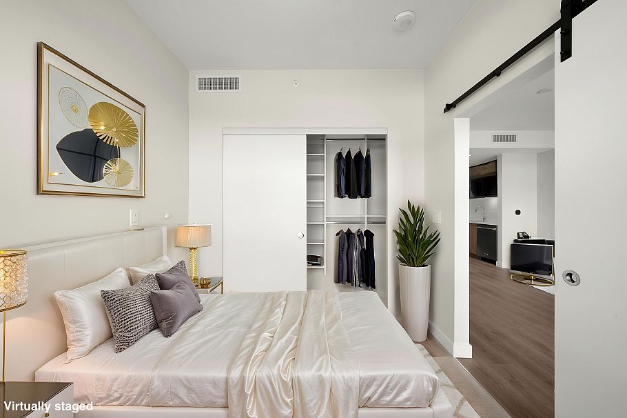 313 3430 E Kent Avenue South Avenue Vancouver, BC - 5