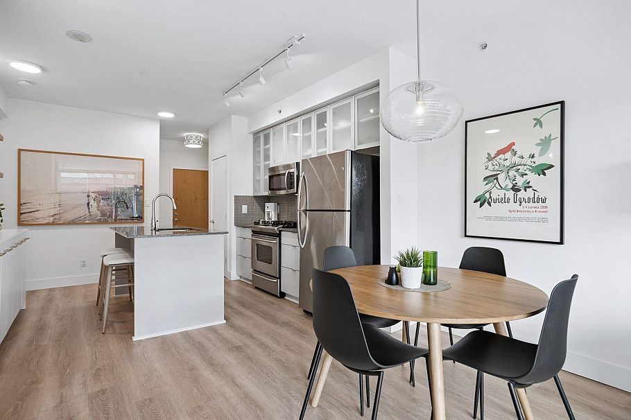 203 298 E 11th Avenue Vancouver, BC - 8