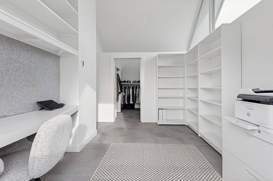 1425 William Avenue North Vancouver, BC - 20