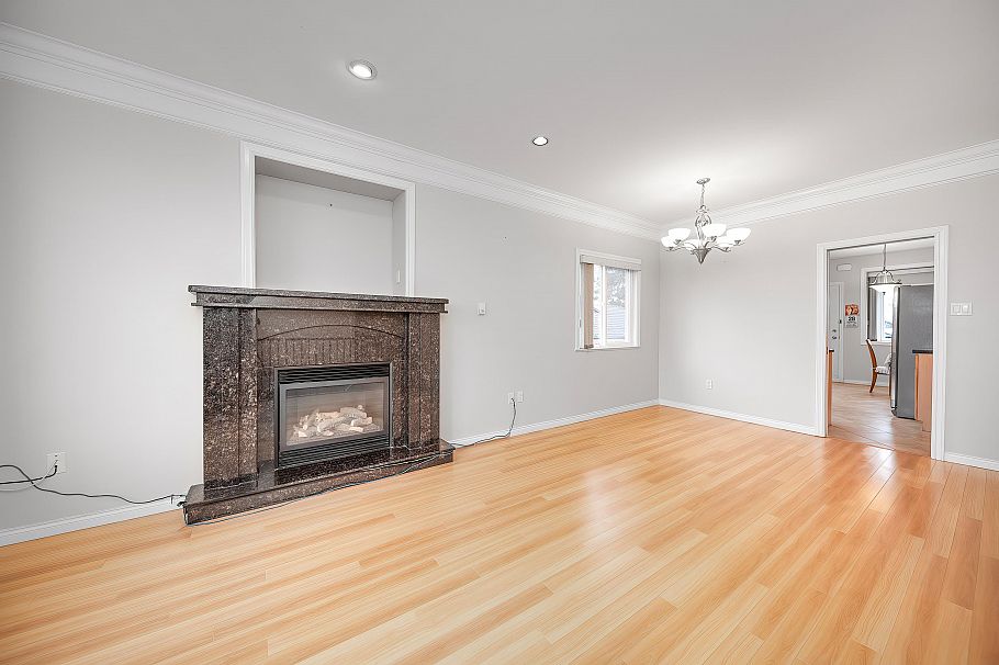 3320 E 43rd Avenue Vancouver, BC - 13