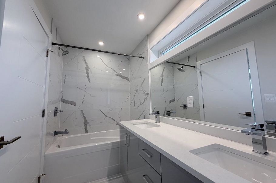 8319 French Street Vancouver, BC - 14