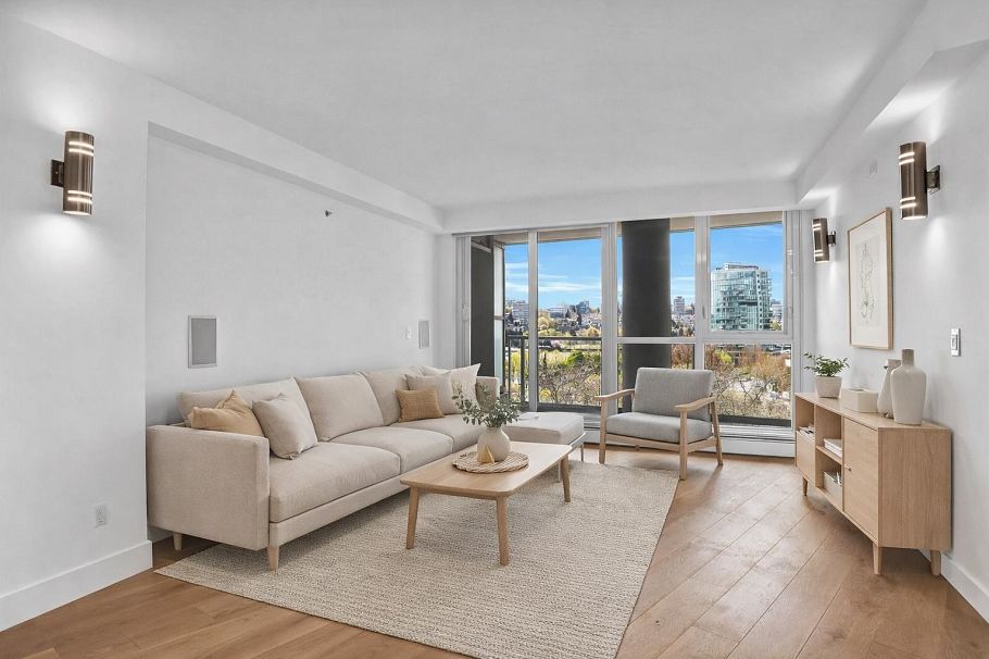 802 1318 Homer Street Vancouver, BC - 3