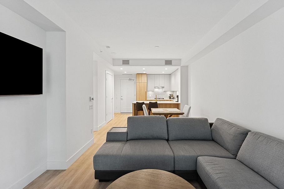 208 2375 Emery Court North Vancouver, BC - 9