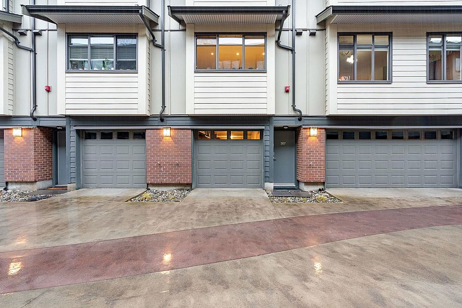 307 2135 Heritage Park Lane North Vancouver, BC - 32