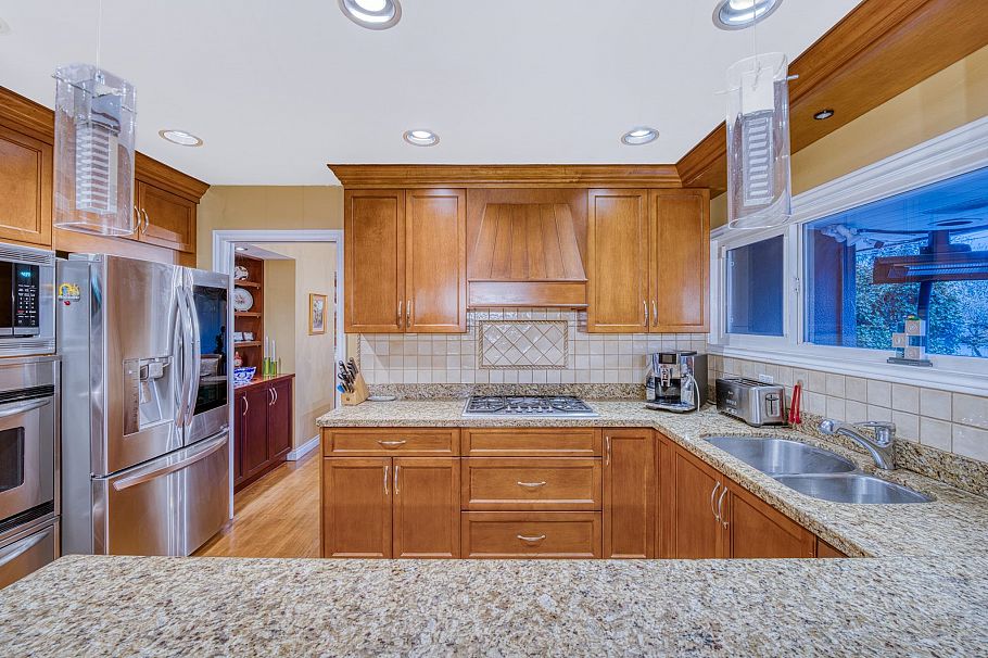 1428 W 37th Avenue Vancouver, BC - 21