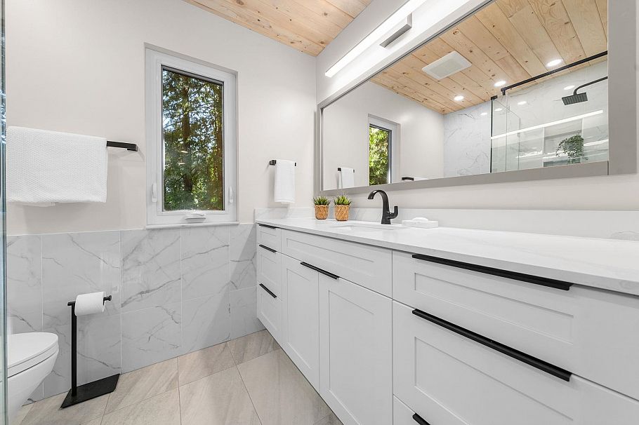 867 Frederick Road North Vancouver, BC - 18