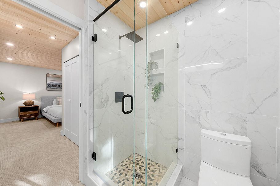 867 Frederick Road North Vancouver, BC - 19