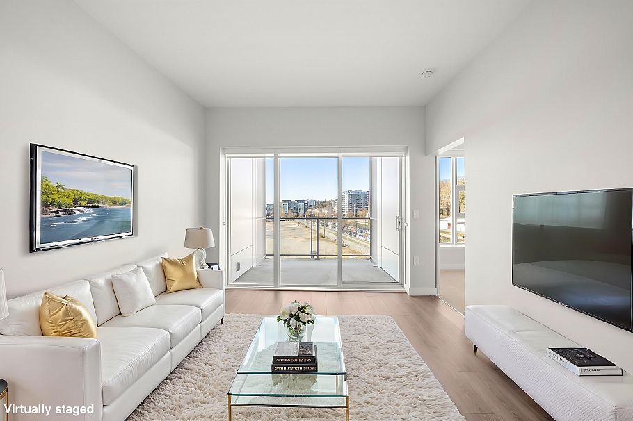 313 3430 E Kent Avenue South Avenue Vancouver, BC - 4