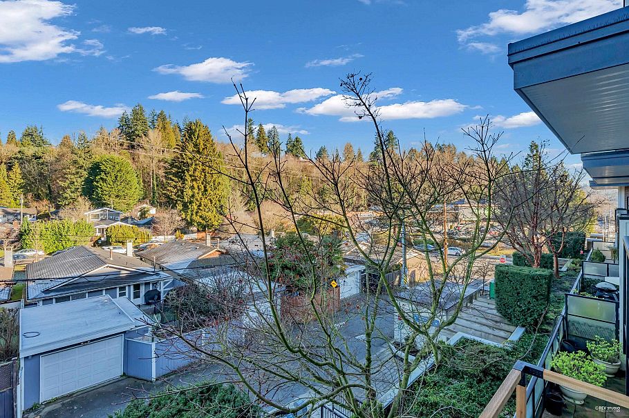 315 1330 Marine Drive North Vancouver, BC - 21