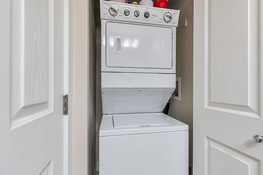 310 1111 E 27th Street North Vancouver, BC - 19