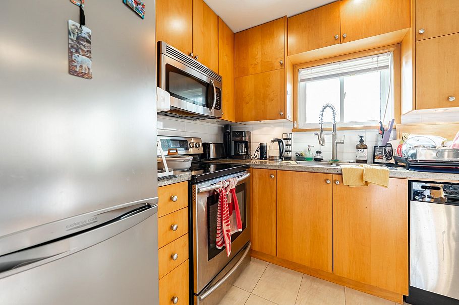 3654 E 25th Avenue Vancouver, BC - 16