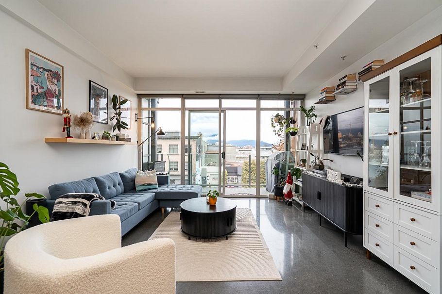 417 256 E 2nd Avenue Vancouver, BC - 2