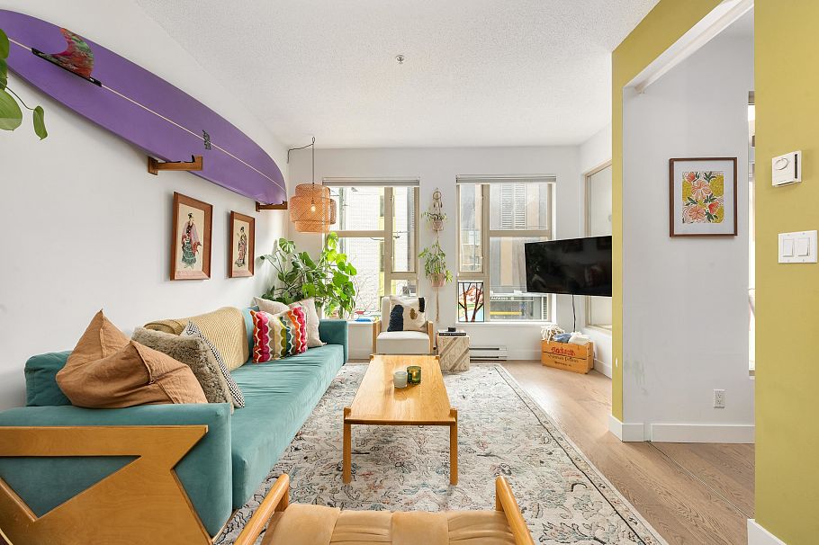 212 205 E 10th Avenue Vancouver, BC - 3