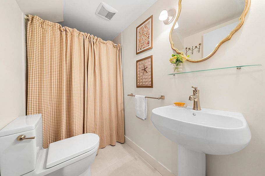 4777 Mapleridge Drive North Vancouver, BC - 30