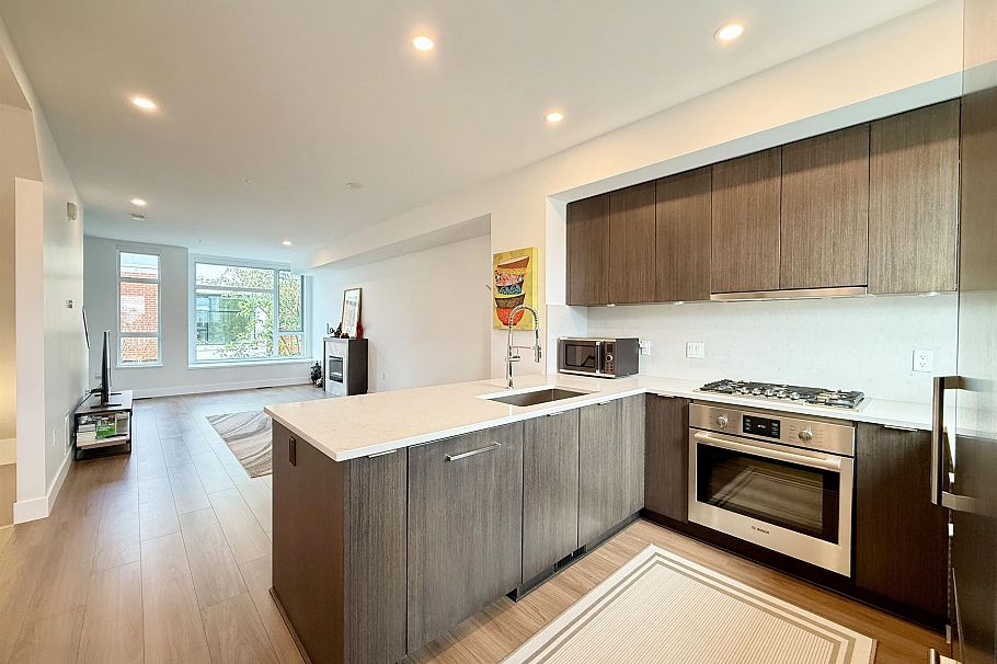 5458 Oak Street Vancouver, BC - 10