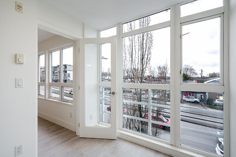 303 3423 E Hastings Street Vancouver, BC - 33