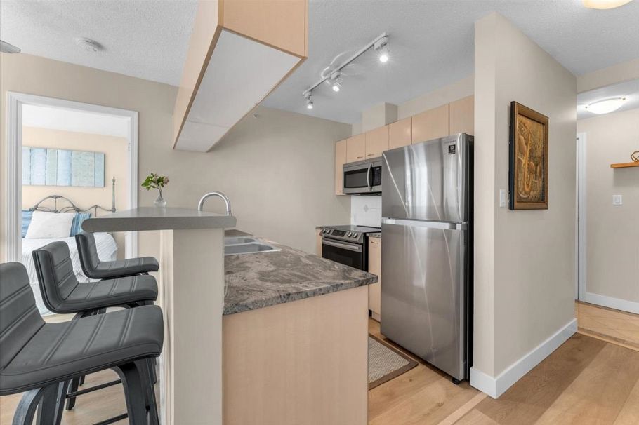 2011 1331 Alberni Street Vancouver, BC - 14