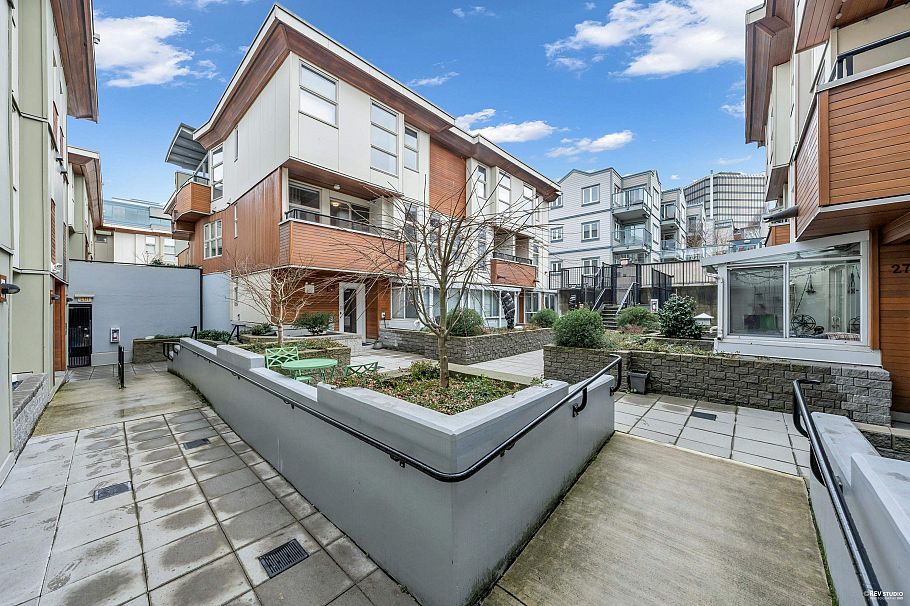 30 638 W 6th Avenue Vancouver, BC - 36