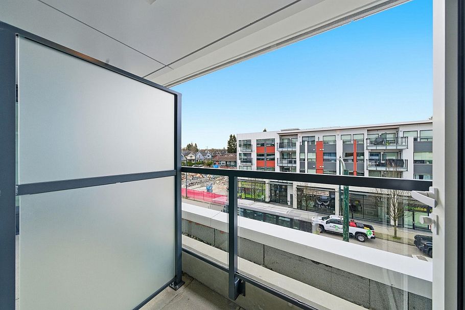 311 2803 W 4th Avenue Vancouver, BC - 23