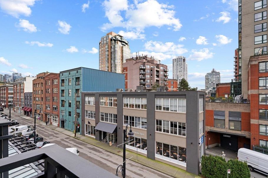 301 1275 Hamilton Street Vancouver, BC - 9