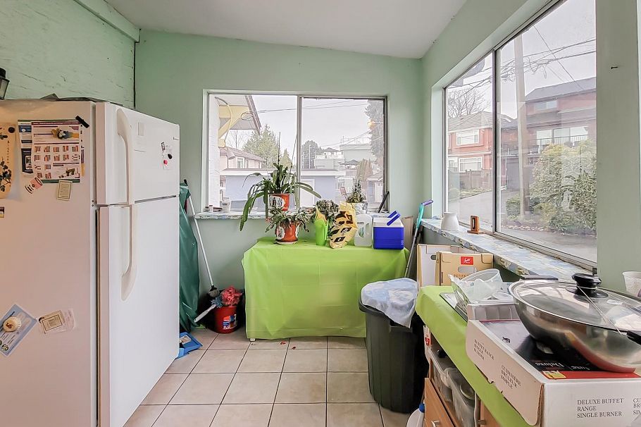 2155 Burquitlam Drive Vancouver, BC - 27